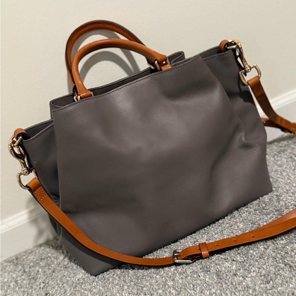 Dooney & Bourke City Flynn Bag in Taupe w/ Brown leather accents - - Picture 3 of 6